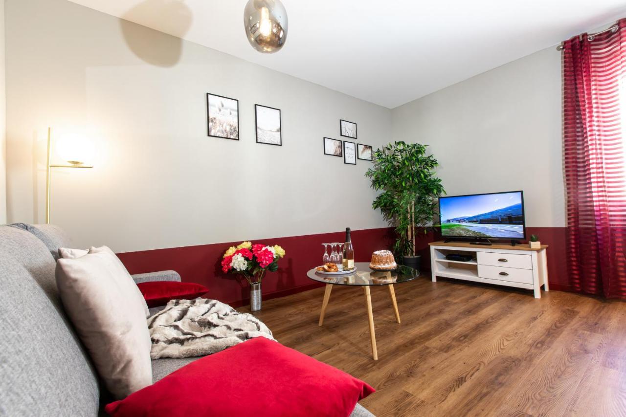 Le Red St Leon : Lit Queen Size * Wifi * Ideal Couple كولمار المظهر الخارجي الصورة